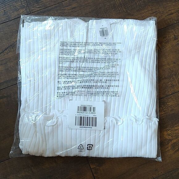 Old Navy Fitted Cropped Rib-Knit Cami Top For Women‎ - Picture 3 of 5